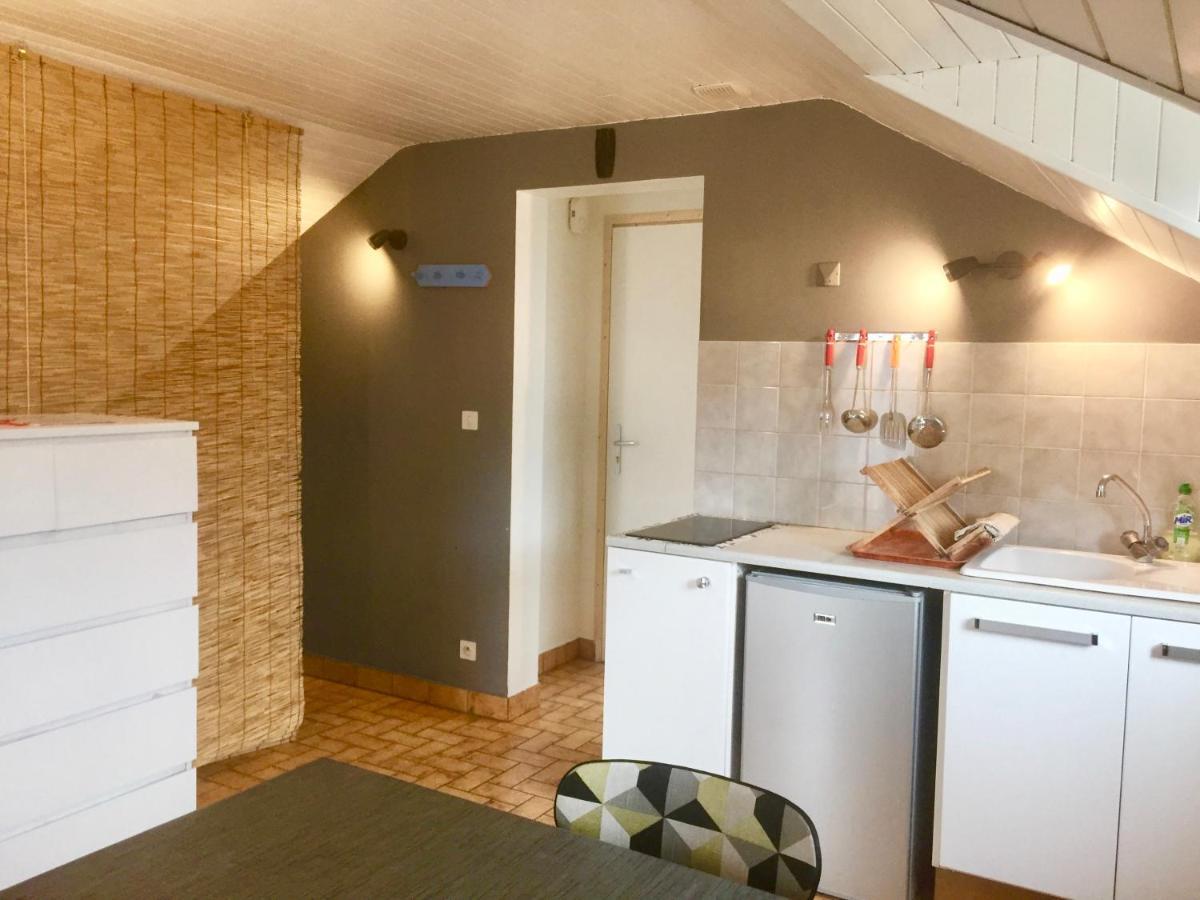 Location Le Queron Apartment กิลเลสตร์ ภายนอก รูปภาพ