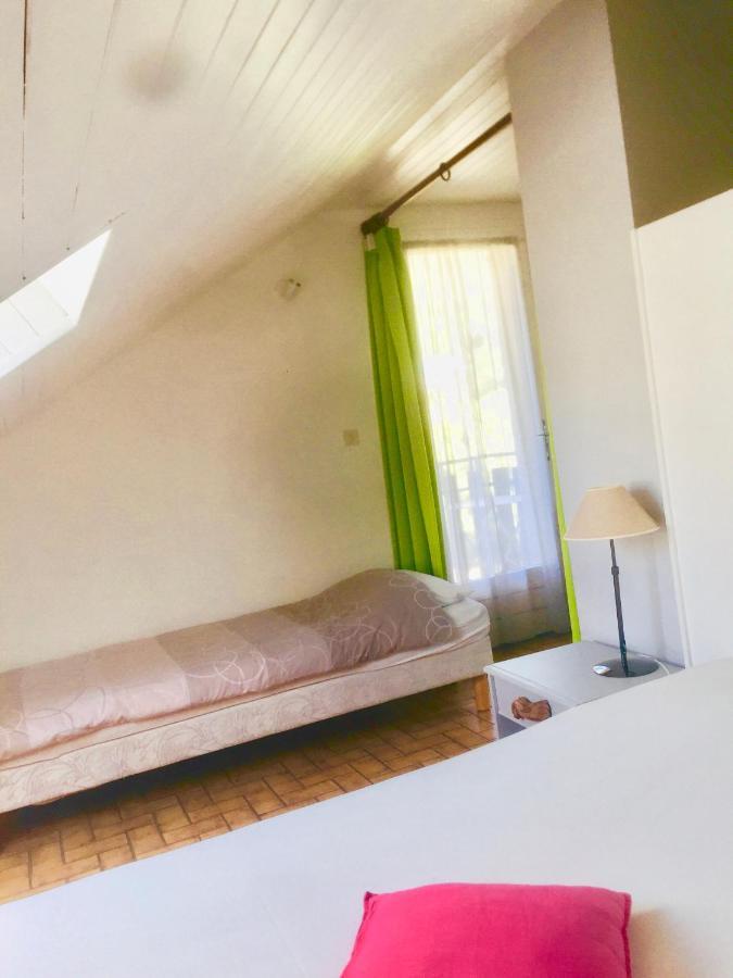 Location Le Queron Apartment กิลเลสตร์ ภายนอก รูปภาพ